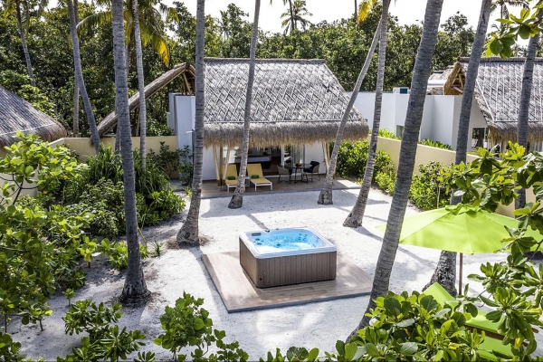 Jacuzzi Beach Villa